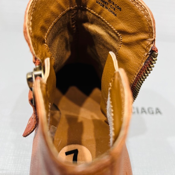 FRYE Ankle Booties Leather upper and inside good preloved condition size 7 M - Picture 12 of 16